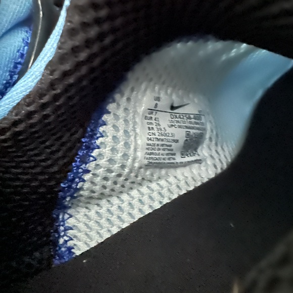 Nike men’s size 8 or women’s size 9.5